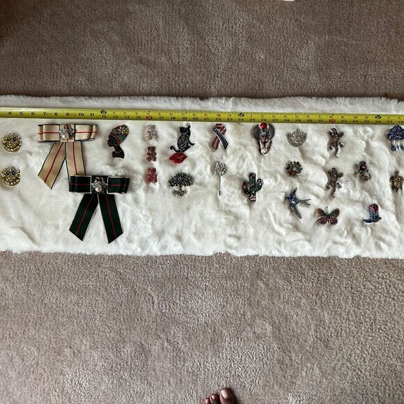 Brooch Bonanza – 40+ Vintage & Modern Pins – Start Your Collection Today! - Picture 6 of 7